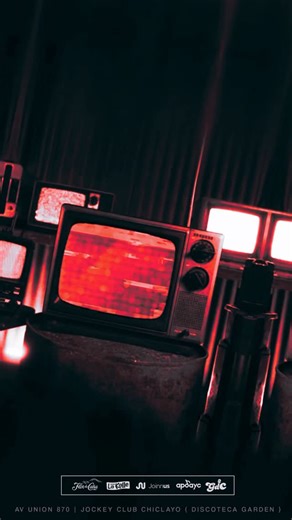 Perrreoclub® on Instagram: "Este domingo fuertes sincronías nos llevan a una noche llena de mucho reggaeton 🔥📀 Bienvenidos a #PerrreoLandia 📍(GardenDisco) 08:00PM"