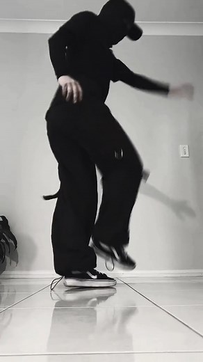 Put a spin into T-step #YSTEP #diamondstep #tutorial #VSTEP #moonwalk #shuffledance #dance #breakdance | Starface k2