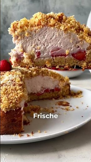 Strawberry Mole Cake with Cream and Quark Cream | Thermomix® Recipe