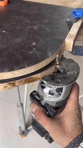 Septemberstore on Instagram: "Curve-Cutting Router Bit — Smooth, Clean, Perfect Wooden Arcs! Effortlessly shaping rounded edges and curved profiles with a pro-grade router bit. Crisp lines, silky surfaces, and satisfying precision every time 🪵🔥 ALL PRODUCTS LINKED IN VIDEO DESCRIPTION — check bio 🤝 #routerbit #curvecutting #woodworkingtools #smoothcut #cabinetmaking #DIYprojects #satisfyingwoodwork"