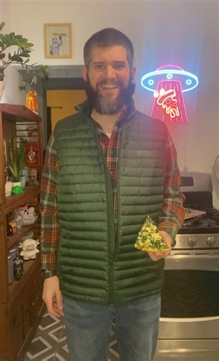 Day 747 Newman’s Own spinach and mozzarella white pizza. #pizza #thursday #orange #green #crash @Newman's Own Inc. @Boderry Watch @Eddie Bauer @Batman @McFarlane Toys Official @Marvel Entertainment @DC @Star Wars @Harry Potter