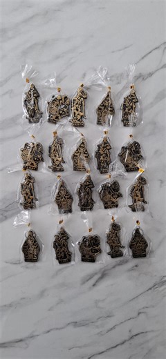 Boho Wedding Favors Bulk – Indonesian Wayang Resin Keychain Set 20-50 Pcs Rustic Cultural Gift - Etsy