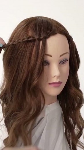 三つ編みから作る簡単ウォーターフォール✨アレンジ前にカールヘアアイロン25mmでしっかり巻いて🖤🧜‍♀️