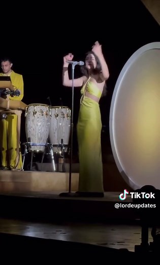 Throwback to 'Royals' Live at the Solar Power Tour