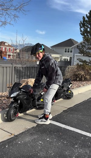 Sold the ebox for these two bad boys 😱#viral #minibike #riding | pocket bike