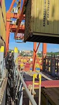 The Semi-Automatic Twistlock is used between 2 containers for connection and securing.