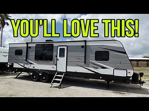 Look at this Affordable and Spacious Travel Trailer RV! Trail Runner 27RKS