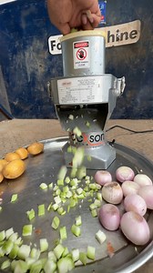 4.7M views · 32K reactions | दुनिया की सबसे छोटी कटिंग मशीन | Hungry Visitors | Facebook