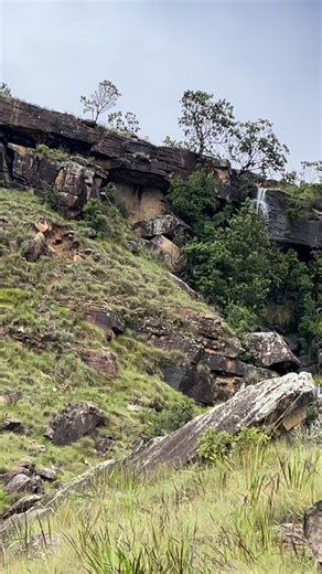 Today belonged entirely to the Sani Pass — that legendary climb that stirs excitement long before the first switchback. We eased our way up the mountain, the landscape unfolding beneath us in deep valleys and sharp ridgelines as the gravel road twisted higher and higher. Every bend revealed something new: jagged cliffs, rolling green slopes, and that unmistakable Drakensberg drama in the air. Crossing the border into Lesotho felt like stepping onto the roof of Africa — crisp mountain air, wide-o