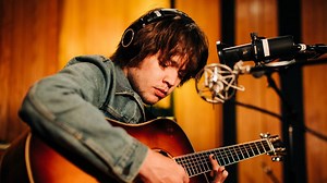 Billy Strings Previews New Album With Brooding Song 'Fire Line'