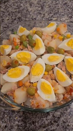 Portuguese Tuna & Potato Salad #portuguesefood #recipe #easyrecipes #tunarecipes