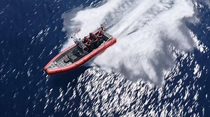 You might be an Operations Specialist (OS) in the #CoastGuard if you have... - an interest in computers and technology - the ability to react quickly and with a steady head - a dedication to protecting the sea and those sailing it Learn more about becoming an OS: gocoastguard.com/active-duty-careers/enlisted-opportunities/view-job-descriptions/os. For this and other opportunities in the Coast Guard, DM us to get in touch with a recruiter, or chat with one here: gocoastguard.com/chat-now. #milita