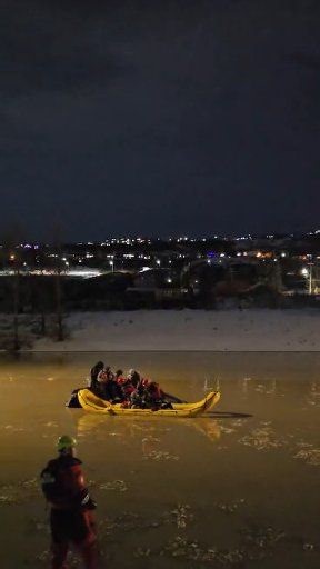Video of Calgary firefighters rescuing people trapped on their vehicle from the water main break. Global is reporting that firefighters rescued 13 people tonight, 7 vehicles were trapped by the water and that nobody was injured 👍 (I added a blur towards the end, b/c kid) #Calgary #yyc #yycwater #firefighters #alberta | CMcalgary