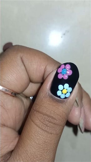 easy dot flower nail art designs black colour 🖤💅#shorts #nailart #youtubeshorts