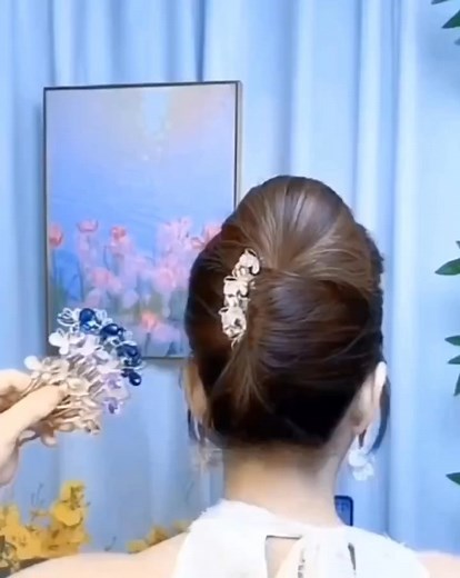 Tutorial sanggul rambut cantik simpel dan elegan #cantik #keren #simpe #keren #elegant #hairsryle #amazing #jangkauanluas #fyp #viral #followers | Nurlijapasaribu