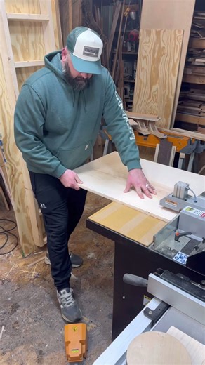 Using the Maksiwa pockethole machine to cut 80 pocketholes #woodworkingtools #tools #workshop