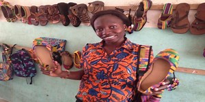 Entrepreneuriat: A 20 ans, elle fonde son entreprise Eco Shoes
