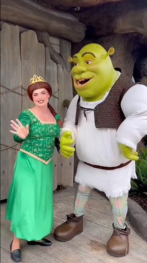 Orlando Universal Studios! Best Shrek! Fiona! Meet and Greet! #universalparks #shrek #shortvideo