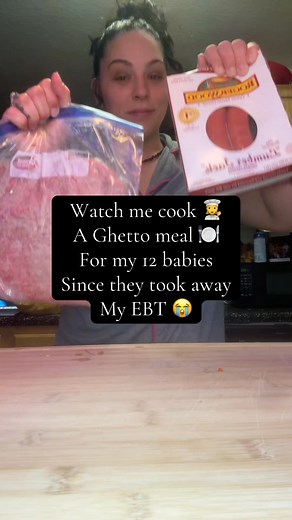 Watch me cook 👩‍🍳 a ghetto meal 🥘 for my 12 babies Since they took away my EBT 😩😩😩😩 #foodie #food #dinnertime #dinnerideas #momof7 #food #foodie #EBT #fypシ゚viralシfypシ゚ #fblifestyle | Brittany Baez