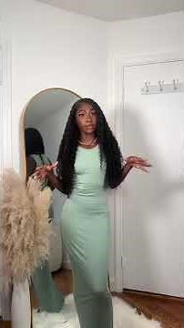 Beautiful GIRL Shows Off Modest Dresses!