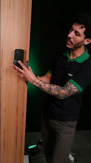 Fechadura digital com travamento automático FR 221