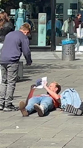 would you scan the code of a stranger laying on the ground? Bet You’re Too Scared to Lay Next to Me Part 4 Beurs today someone used my performance to try getting on mrbeast’s show 😭 watching strangers stop to scan his code and genuinely root for him was honestly so wholesome to witness. @mrbeast i think you need to see this one should he make it on the show? #mrbeast #socialexperiment #rotterdam #performanceart #publicinteraction