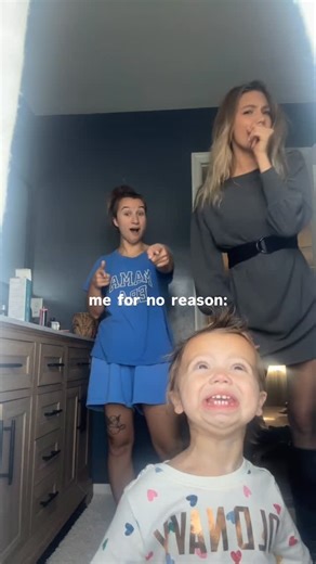 Fred Alencar | Popsi on Instagram: "Taylor 👩🏼‍🎨☀️: “Tenho muito respeito pelas opiniões subjetivas das pessoas acerca da arte, não sou a polícia da arte. Acolho o caos e tenho um forte olhar em legado quando estou fazendo a minha música […]. A vida é sempre caótica, mas com sorte, você aprende a filtrar o que realmente importa. Sou um pouco mais capaz de perceber o que é uma emergência/motivo real para ficar muito chateada. Não é como se você fosse impenetrável e imune ao estresse, mas eu sei