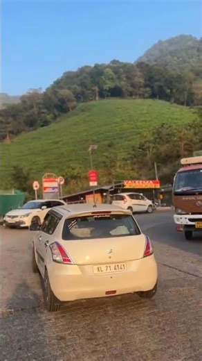 ഒരു ചായ കുടിച്ചാലോ? 🍃താമരശ്ശേരി വയനാട് ചുരം നാലാം വളവ്#thamarassery_churam #wayanadchuram🚧 #wayanad