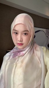 Cantiknya siapa yaa? Pashmina Hijabqa styling