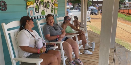 Spotlighting cabin life at Neshoba County Fair