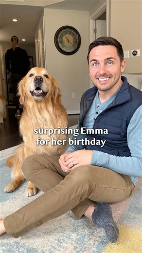Happy 2nd Birthday Emma! We celebrated by taking Ball is Life to the next level! #goldenretrieverlife #dog #birthday#smile #bffs | Ellie Golden Life