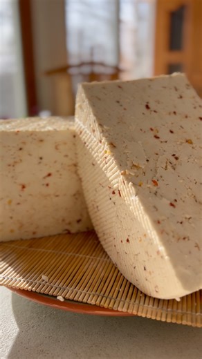 Today’s Woven Wheel: ✨Pepper Jack✨ 🌶️🧀 Once pressed and aged, this cheese becomes something special: creamy, mellow, and then, just when you settle in, a playful kick of spice that reminds you that simple things can still surprise you. It’s the kind of cheese that feels right at home on the farm table… whether you’re slicing it for snacks, melting it into eggs, or tucking it into a grilled cheese on a cold Michigan evening. From our milk, our hands, and our kitchen… this is Woven Acres Pepper 