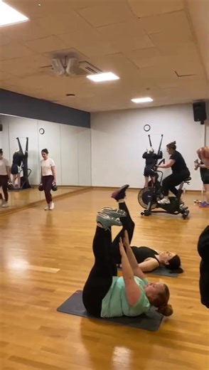 💚💪 Circuit Class 💪💚 Stronger together, one station at a time. Our members smashed circuit class— a full‑body workout designed to boost strength, stamina and confidence. From cardio bursts to controlled strength moves, every round brought the energy. 💚 High‑intensity intervals to get the heart pumping 🏋️ Strength stations to build power and resilience 💪Supportive coaching from our expert team 💚 A community atmosphere that keeps you motivated Whether you're starting your fitness journey or