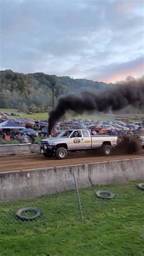 "Dreams Happen" 3.0 Cummins💥Pulling @ Selinsgrove Pa. #truck #dodge #ram #diesel #turbo #motorsport