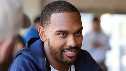 Patriots' QB coach sticking around despite Raiders interest