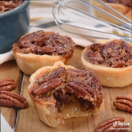 Delicious Mini Pecan Pies Recipe