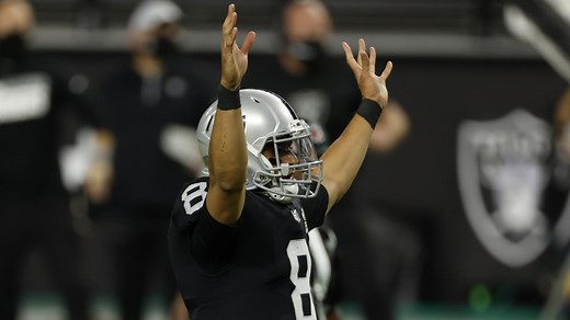 Marcus Mariota turns on the jets for quick 26-yard pickup