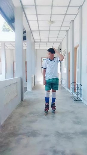 လှုပ်လှုပ်😁