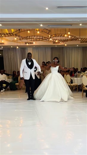 Wedding Dance Introduction by Bride and Groom