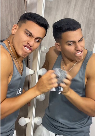 Cuál quedó más exacto? 🤣