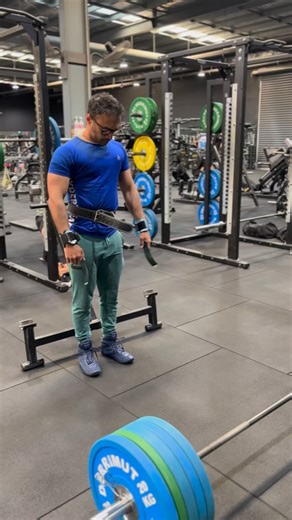Thilina Chandrapala | Fitness Coach for Busy Professionals on Instagram: "Not here for vibes Not here for quotes Just here to lift heavy fucking items and remind you that talk doesn’t move weight 200kg deadlift 5RM 140kg squat 2RM 40kg dumbbell pres solo, no spotter 8RM No half reps. No ego. No excuses. While you scroll and type, I rack and rep 📌 Follow for real training 🚫 No fluff Just heavy"