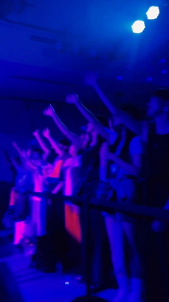 御徒町のフライデーナイトライブ映像