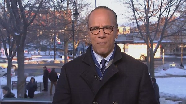 Lester Holt stepping down as 'NBC Nightly News' anchor