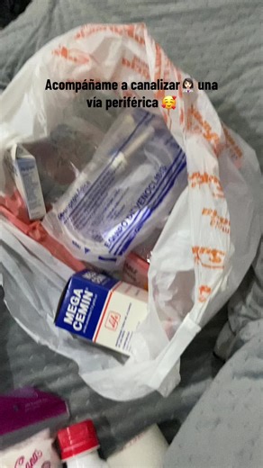 🤪Tu enfermera 👩🏻‍⚕️ ON ✅ #zallselynna #canalizacion #enfermera #fly #viral #viaperiferica