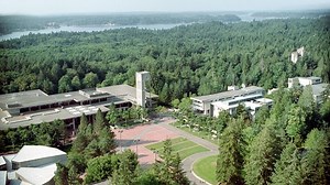 Evergreen State College reopens after closure over threat