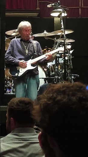 Eric Clapton Crossroads ( Guitar solo) 21/5/24 Live Albert Hall