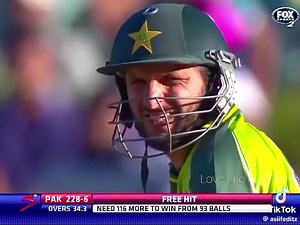 Shahid Afridi's powerful and best batting performance against South Africa. #ShahidAfridi #BTV #BXSS #BadarExpoSolutions #BadarExpo_BTV #Pakistan #CT2025Pakistan #ChampionsTrophy2025 | BTV