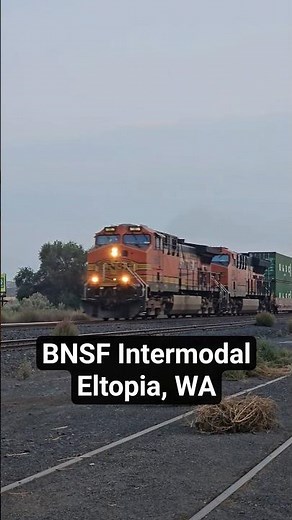 BNSF Intermodal at Eltopia, WA #railway #train #railfan