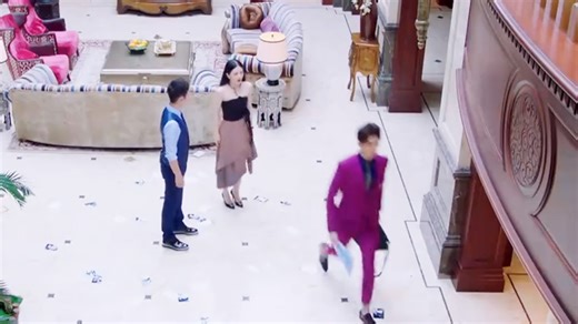 Wife cheated on her husband's brother, husband broke down and divorced after seeing the photos 妻子出轨丈夫的弟弟，丈夫看到照片后崩溃离婚 剧名（Drama Name）：极光之恋 Love of Aurora #极光之恋 #关晓彤 #GuanXiaoTong #马可 #赵樱子 #cdrama #chinesedrama | 影视剧透社 Drama Crush