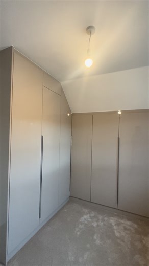 Bedrooms and Kitchens London on Instagram: "Sunny Bedrooms & Kitchen 02085792777 & 07939478879 #wardrobe #kitchen #bespoke #study #loft #templeunit #madetomeasure #ottoman #striplights #mdf #mfc #egger #luxe #acrlic #ledstrip #xylo #shaker #fittedwardrobes #Carpentry #🧿 #fitted #headboards #viral #Decoration #interiordesignstudio #luxury #furnituredesign"